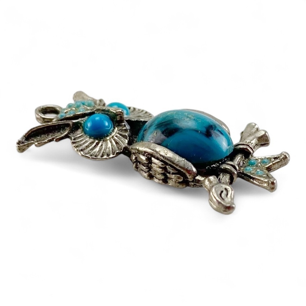 Vintage Figural Owl Pendant MCM Turquoise Colored Jelly Belly Silver Tone - Picture 2 of 4